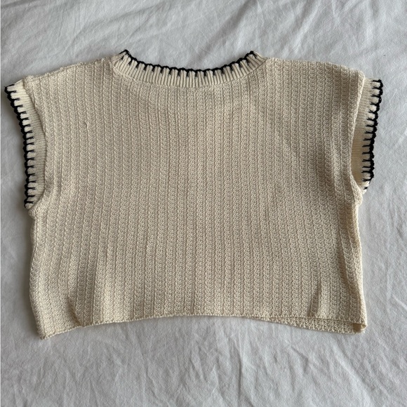 Zara Cream Knit Top Crochet - Picture 2 of 3